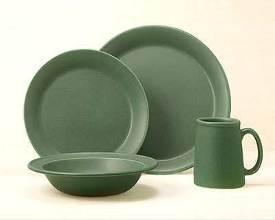 Classic Dinnerware 4-Piece Place Setting