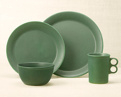 Classic Dinnerware 4-Piece Place Setting