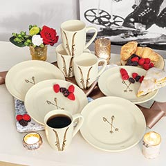 Product Image of Après Plates & Mugs Set